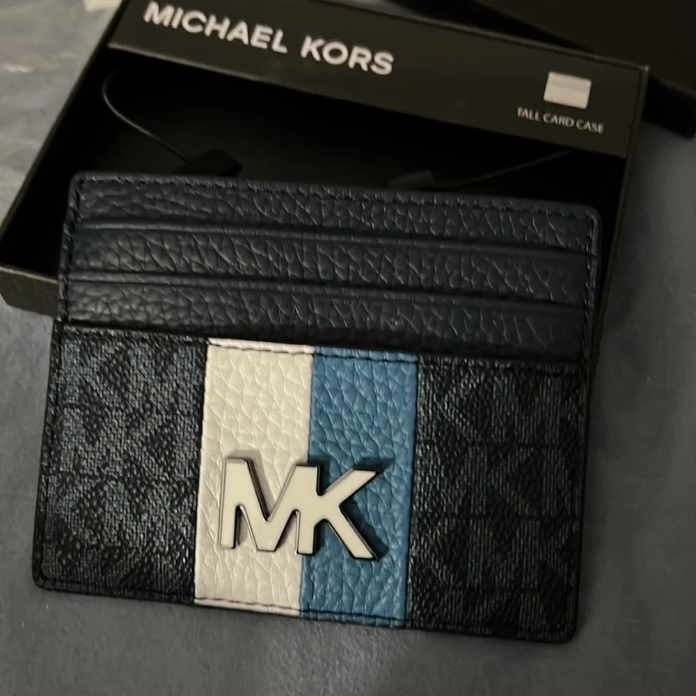Michael Kors - Picture 3 of 8